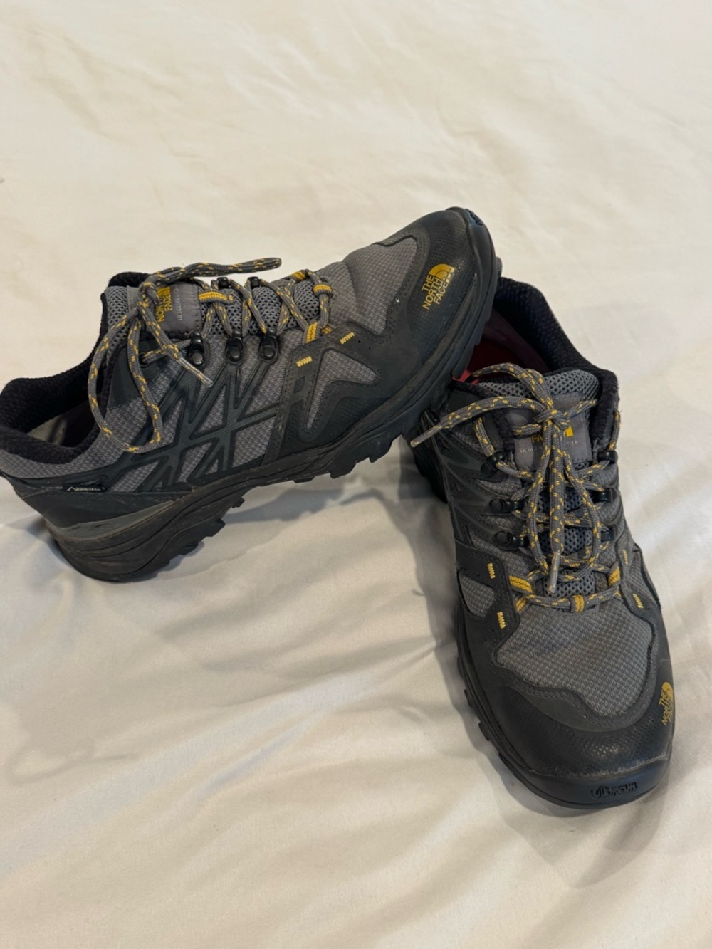 Mens The North Face Hedgehog Fastpack Gray Gore-tex Trail Hiking Shoes Size 9.5